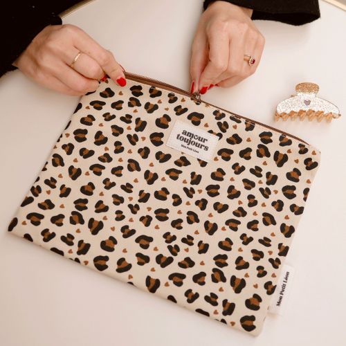 Pochette plate léopard coeur